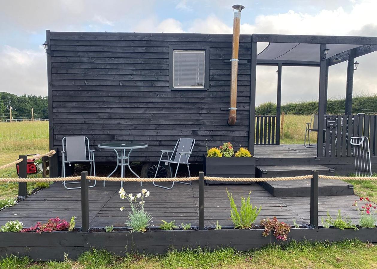 Glamp At The Priory Hotel Aldeby Exterior photo